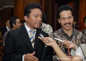 Menteri Komunikasi dan Informatika TIFATUL SEMBIRING: Komunikasi Lancar, Informasi Benar