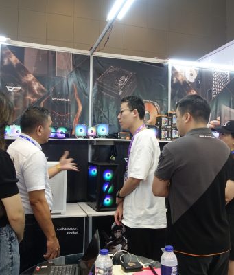Produsen peralatan elektronik China merek Dark Flazh turut meramaikan Indonesia International Electronic & Smart Appliances Expo (IEAE) 2023 di Jakarta International Expo, Kemayoran Jakarta