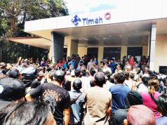 Rantai Ekonomi Terputus: Ribuan Penambang Timah Belitung Timur Kepung Kantor PT Timah